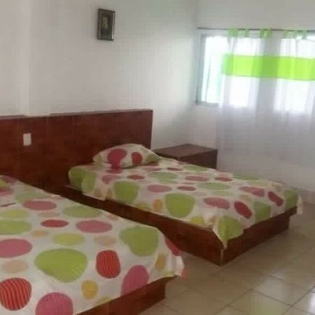 Tortugas Place Hotel Y Bungalos Monterrico Zewnętrze zdjęcie