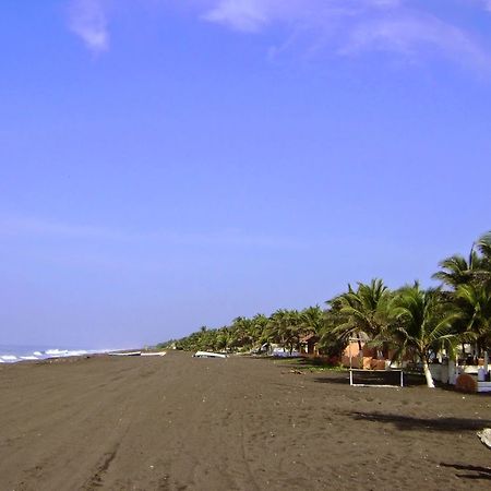 Tortugas Place Hotel Y Bungalos Monterrico Zewnętrze zdjęcie