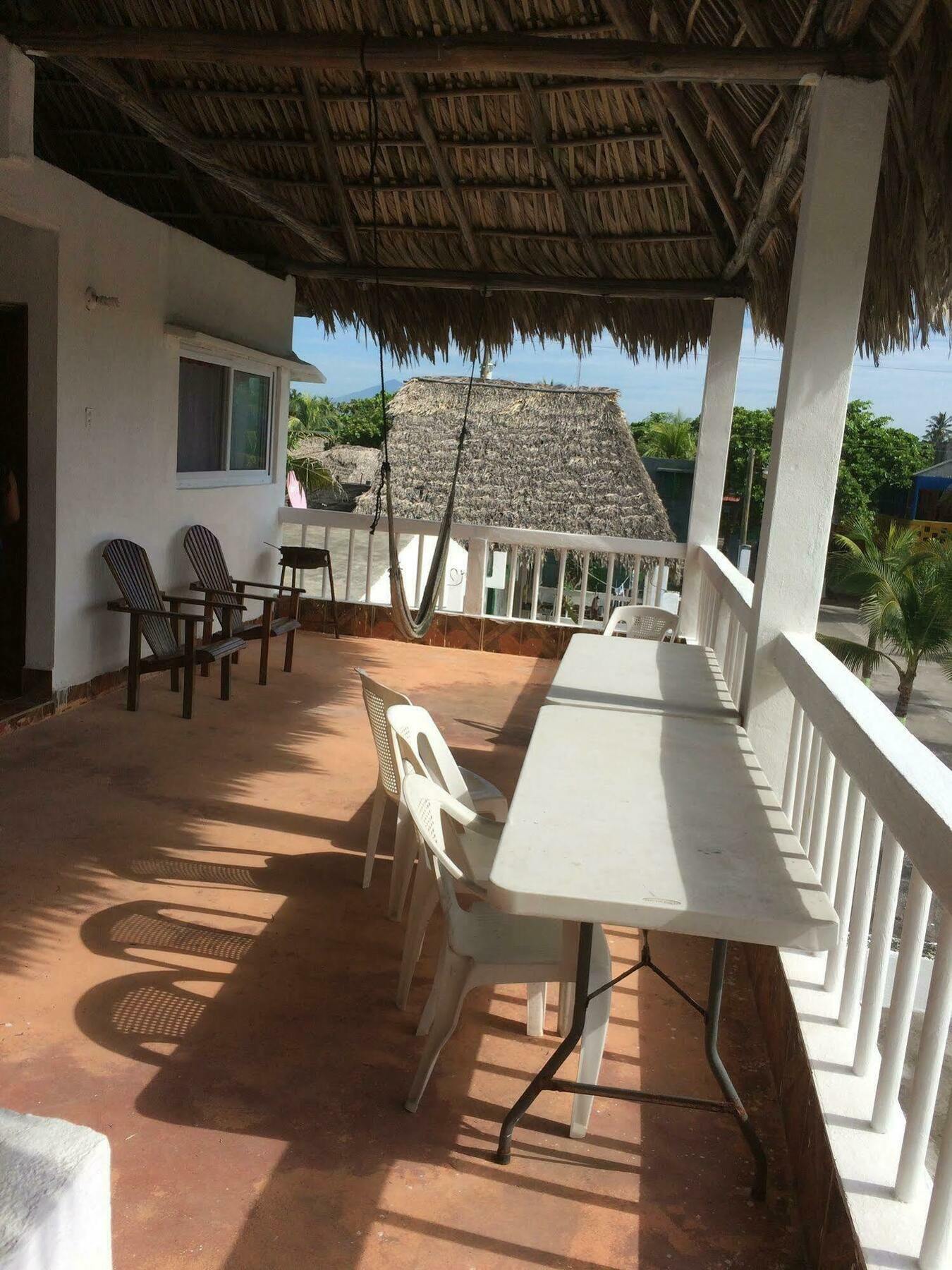 Tortugas Place Hotel Y Bungalos Monterrico Zewnętrze zdjęcie